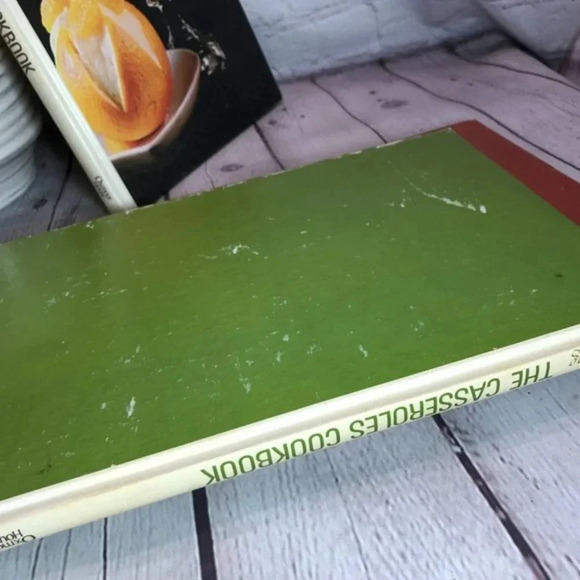 Vintage 1977 Southern Living set cookbook - Picture 8 of 14